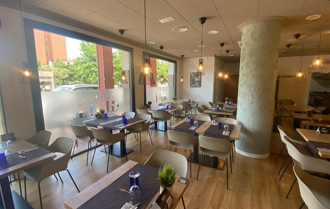 Venta - Bar Restaurante -
Pineda de Mar