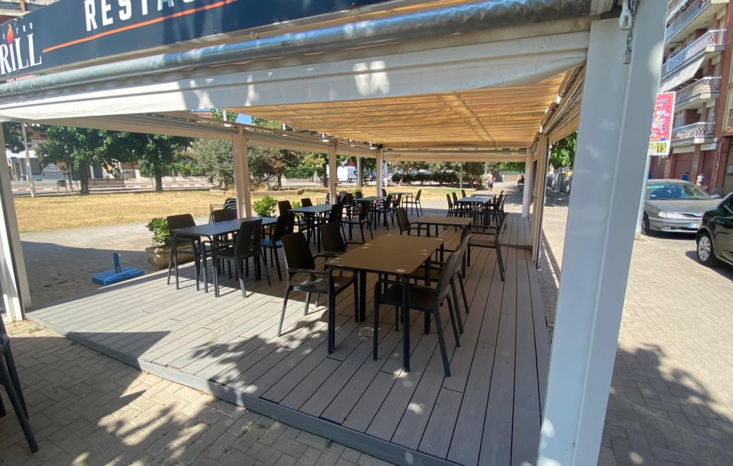 Venta - Bar Restaurante -
Pineda de Mar