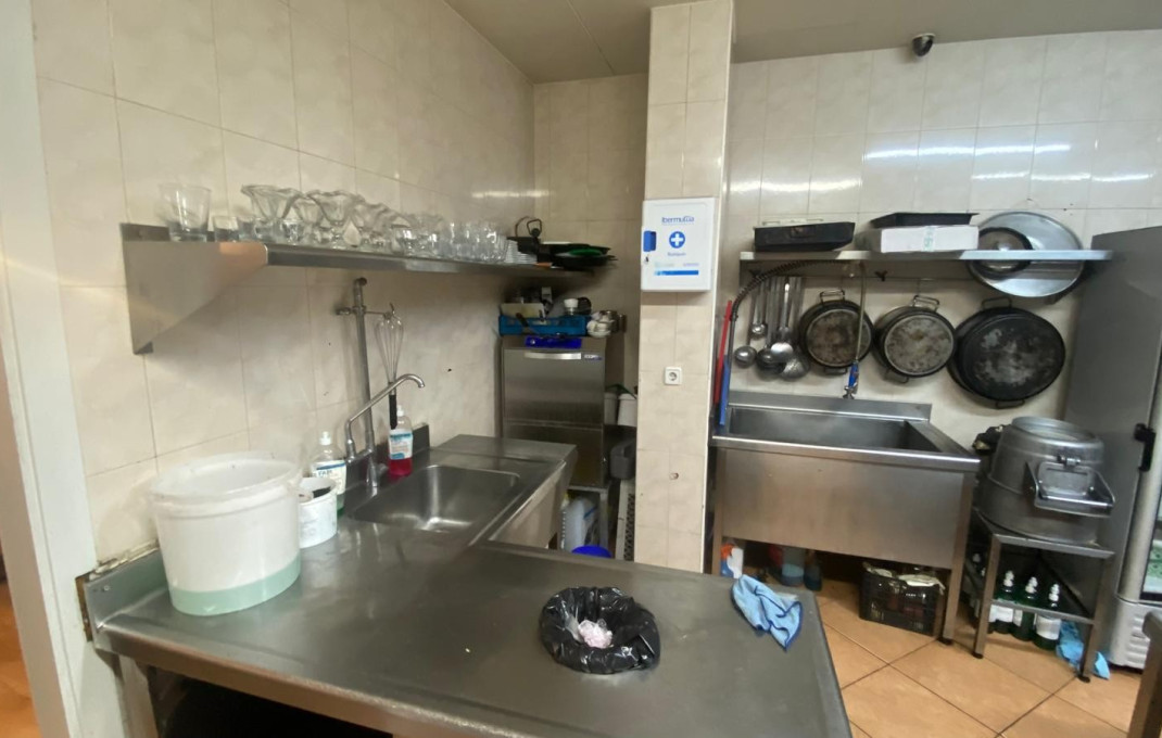 Venta - Bar Restaurante -
Pineda de Mar