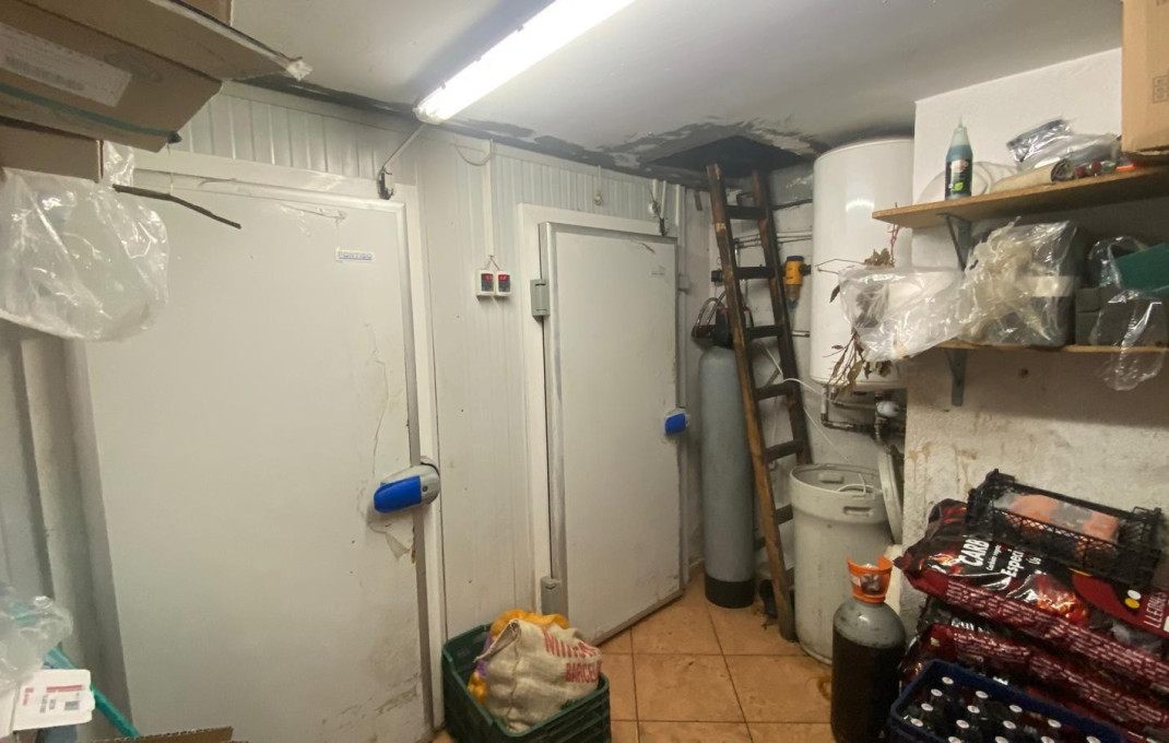 Venta - Bar Restaurante -
Pineda de Mar