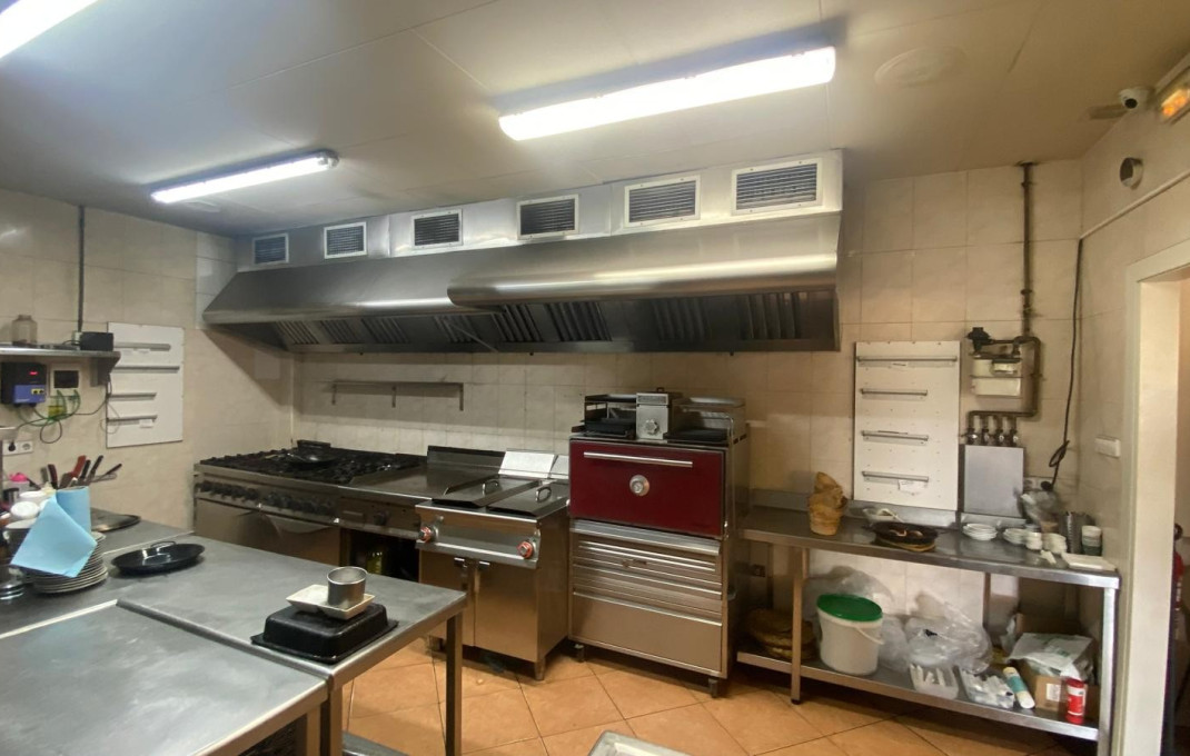 Venta - Bar Restaurante -
Pineda de Mar