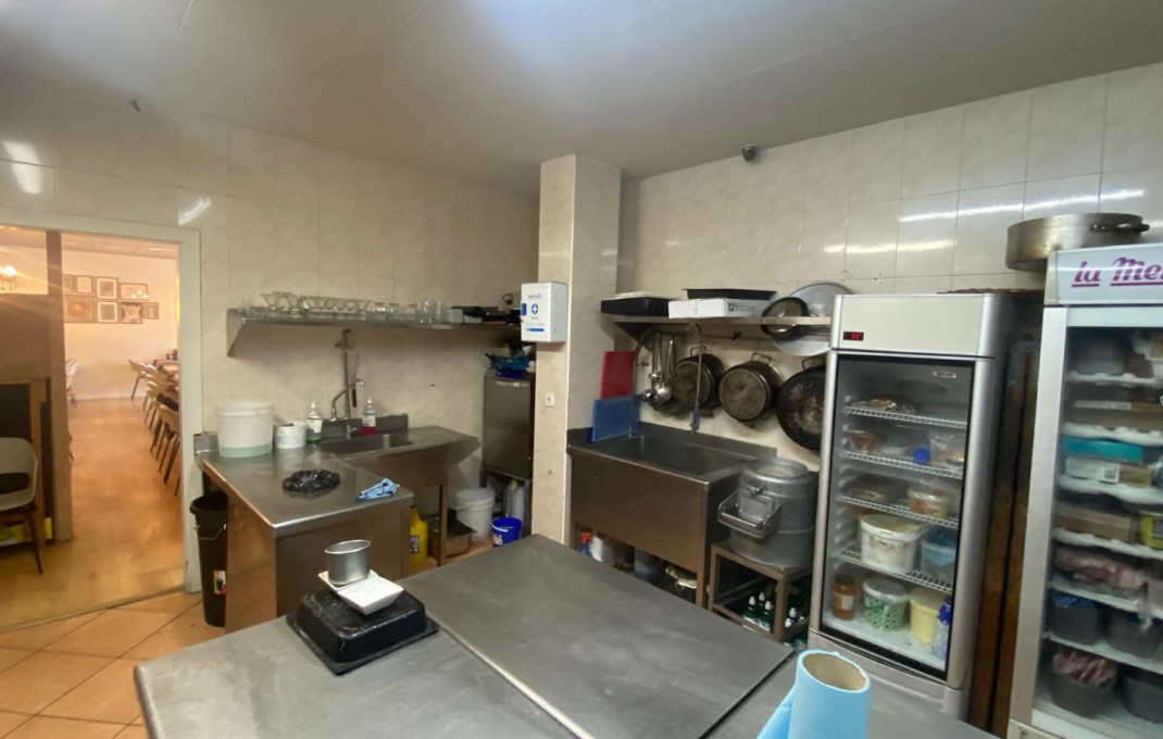 Venta - Bar Restaurante -
Pineda de Mar