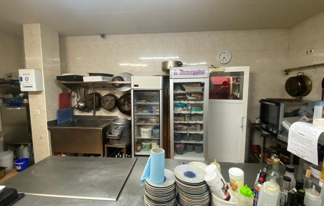 Venta - Bar Restaurante -
Pineda de Mar