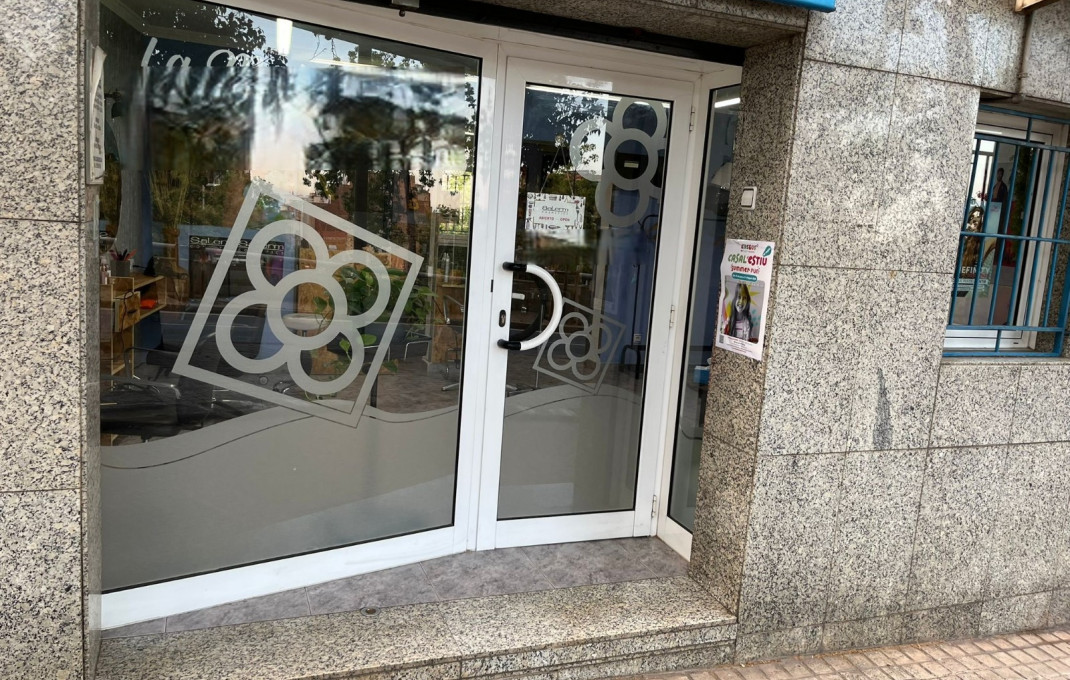 Transfert - Peluquerias y Estetica -
Barcelona - Nou Barris