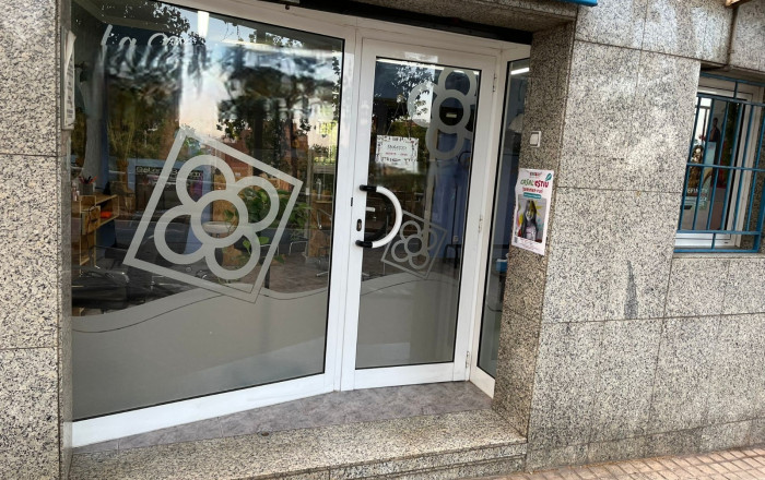 Transfert - Peluquerias y Estetica -
Barcelona - Nou Barris