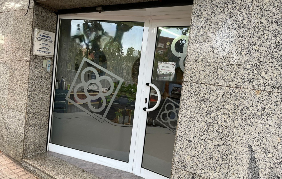 Transfert - Peluquerias y Estetica -
Barcelona - Nou Barris