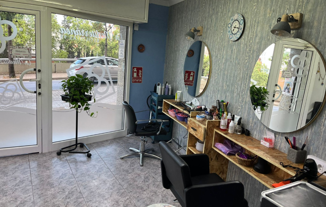 Transfert - Peluquerias y Estetica -
Barcelona - Nou Barris