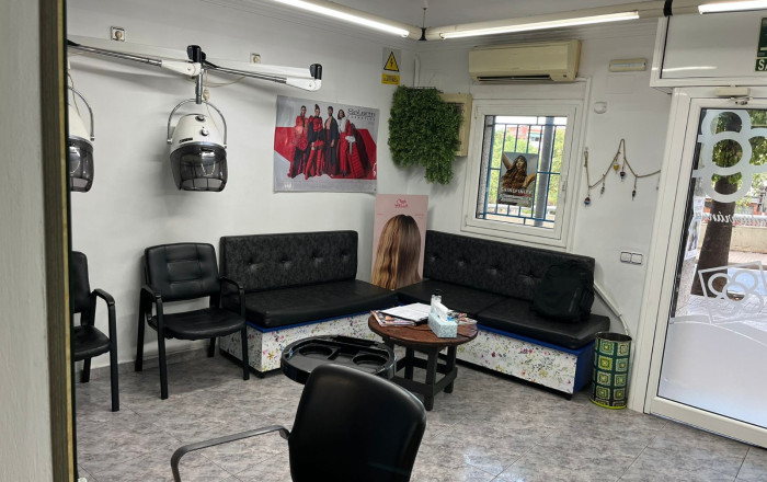 Transfert - Peluquerias y Estetica -
Barcelona - Nou Barris