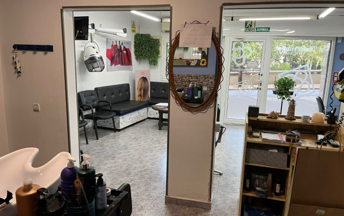 Transfert - Peluquerias y Estetica -
Barcelona - Nou Barris