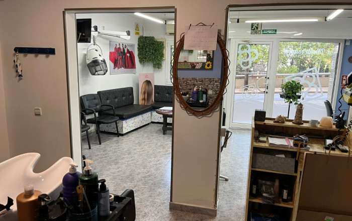 Transfert - Peluquerias y Estetica -
Barcelona - Nou Barris