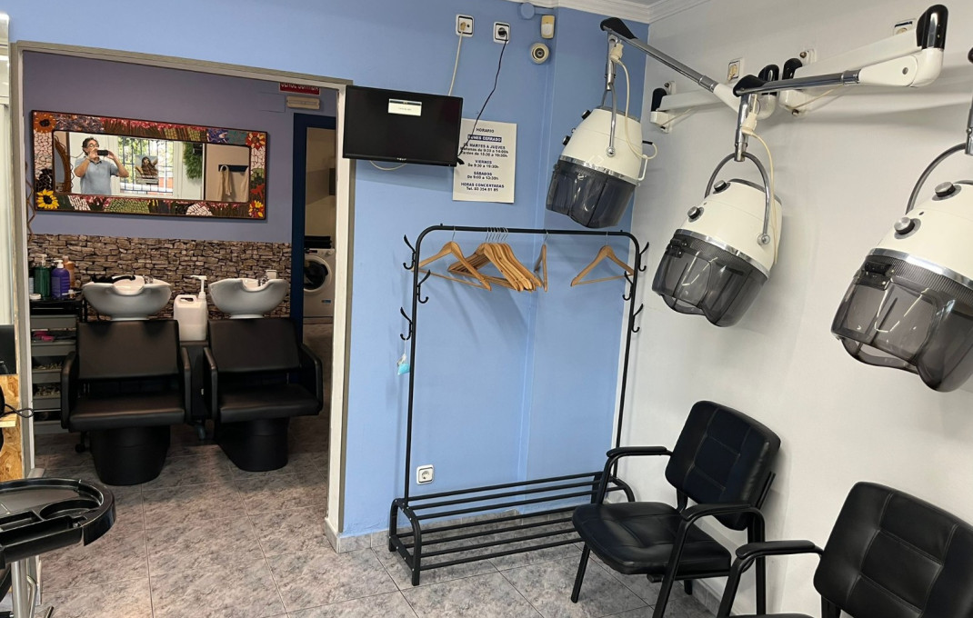 Transfert - Peluquerias y Estetica -
Barcelona - Nou Barris