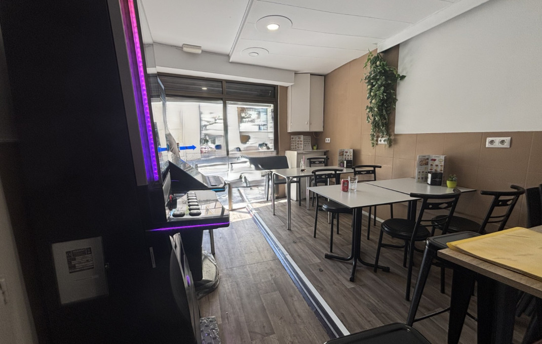 Transfert - Bar- C1 -
Barcelona - Horta