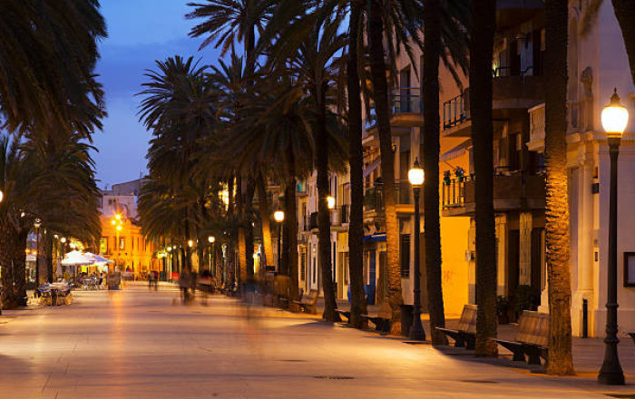 Alquiler - Local comercial -
Badalona