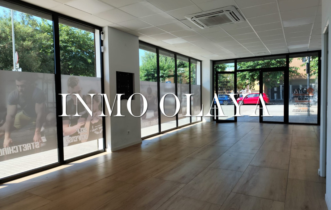 Alquiler - Local comercial -
Badalona