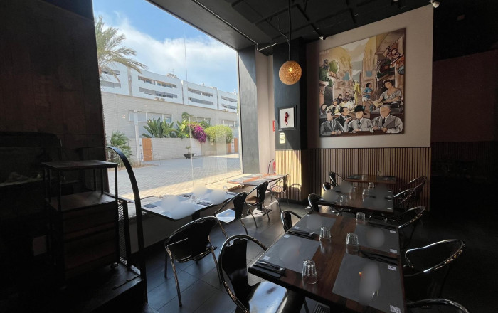 Traspaso - Restaurante -
Barcelona - Poblenou