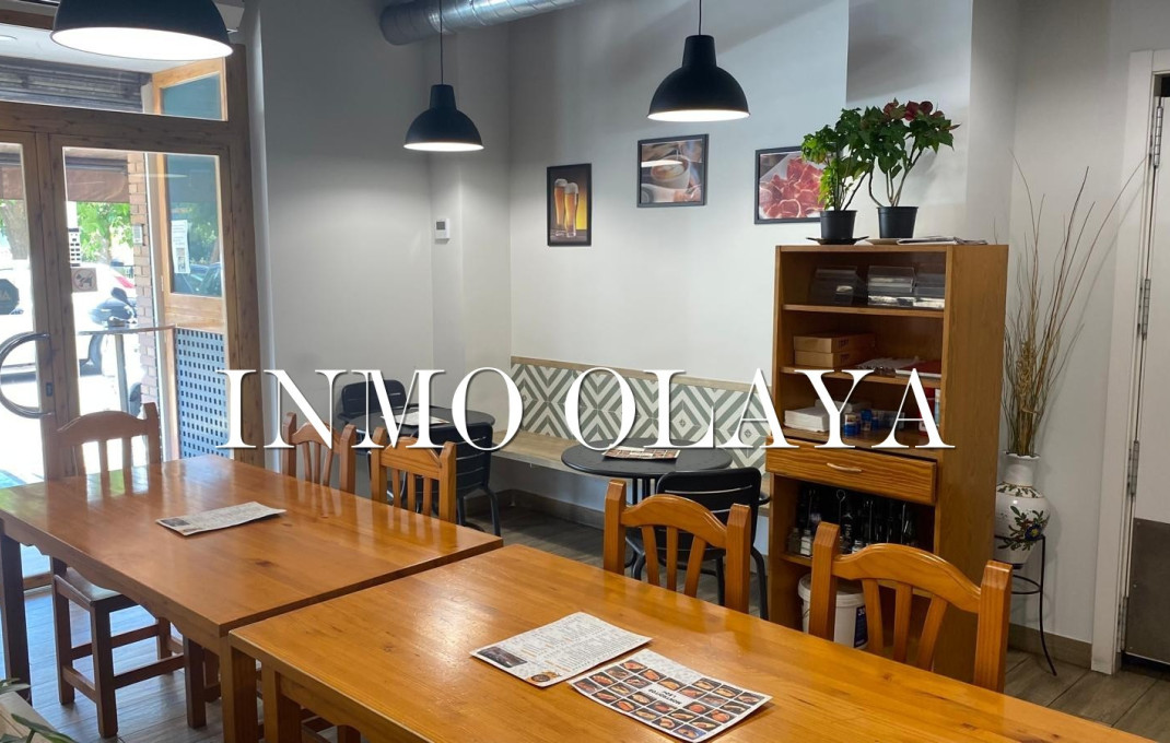 Transfer - Bar-Cafeteria -
Pineda de Mar