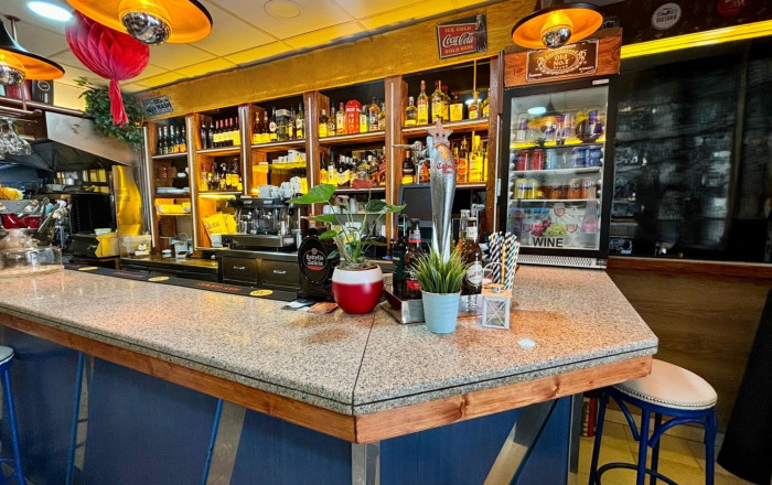 Venta en rentabilidad - Bar-Cafeteria -
L'Hospitalet de Llobregat - Collblanc
