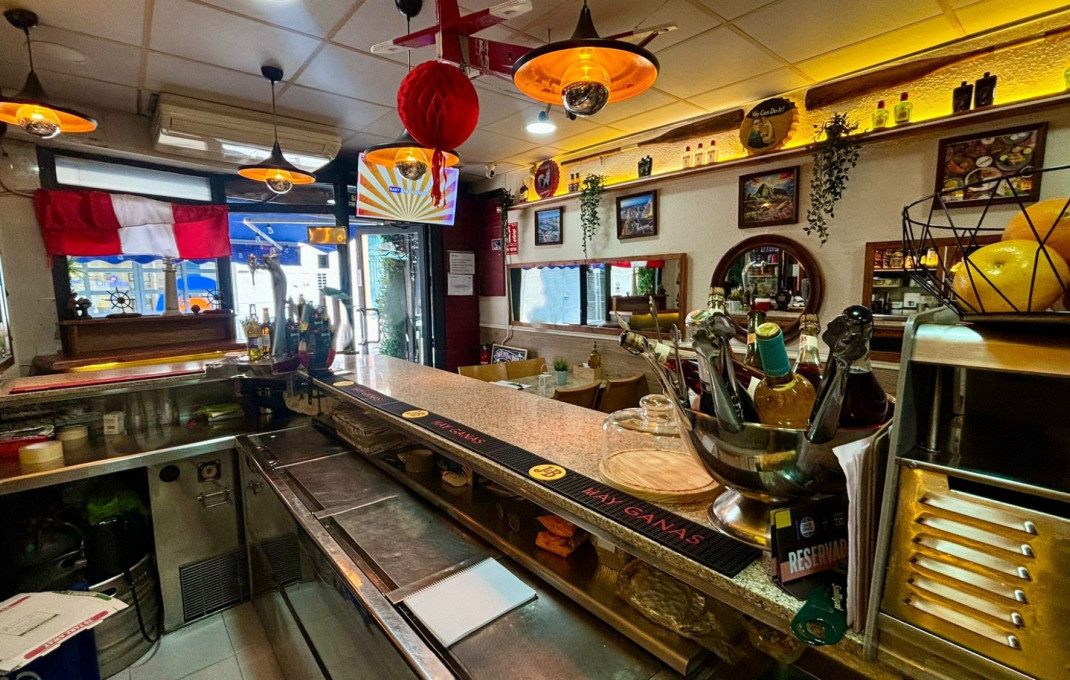 Venta en rentabilidad - Bar-Cafeteria -
L'Hospitalet de Llobregat - Collblanc