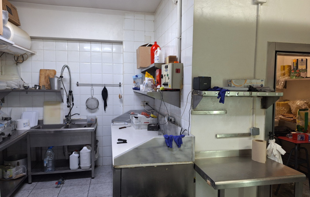 Traspaso - Restaurante -
Barcelona - Guinardo