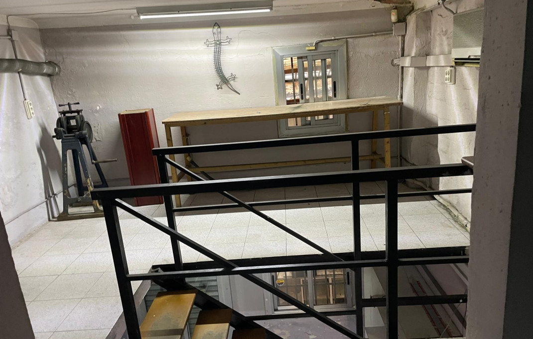 Alquiler - Local comercial -
Barcelona - Gràcia