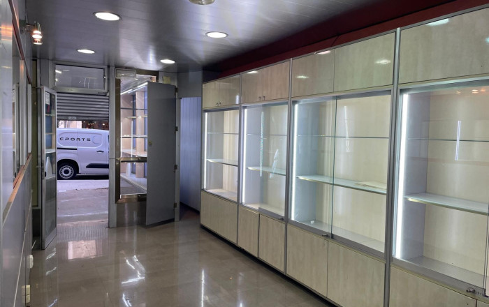 Alquiler - Local comercial -
Barcelona - Gràcia