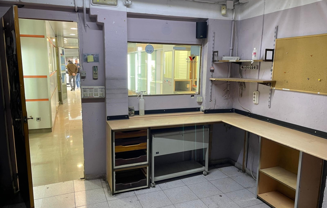 Alquiler - Local comercial -
Barcelona - Gràcia
