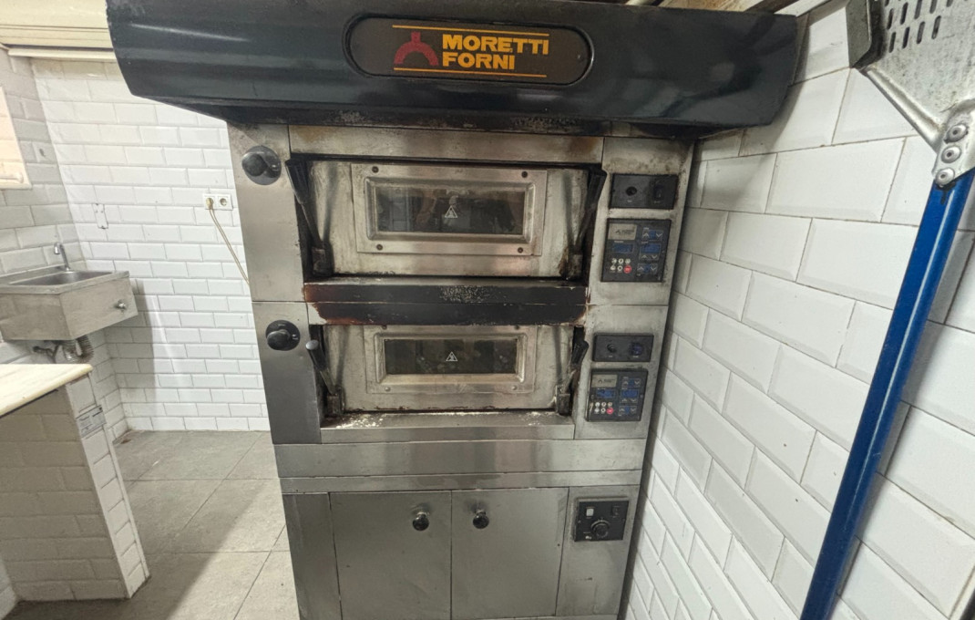 Traspaso - Take Away -
Barcelona - Raval