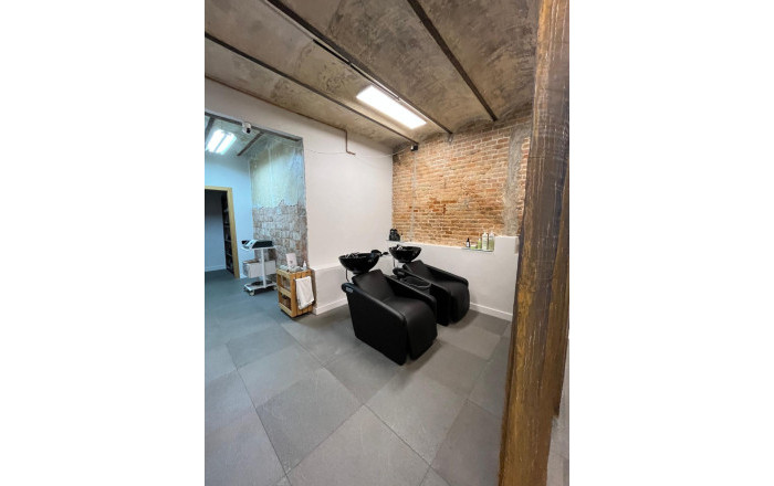 Traspaso - Peluquerias y Estetica -
Barcelona - Eixample