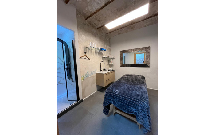 Traspaso - Peluquerias y Estetica -
Barcelona - Eixample