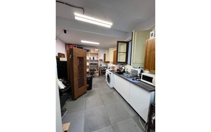 Traspaso - Peluquerias y Estetica -
Barcelona - Eixample