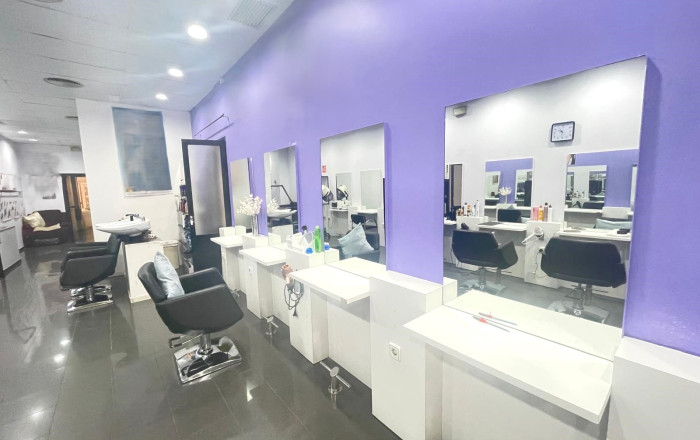 Transfer - Peluquerias y Estetica -
Barcelona - Sagrada familia