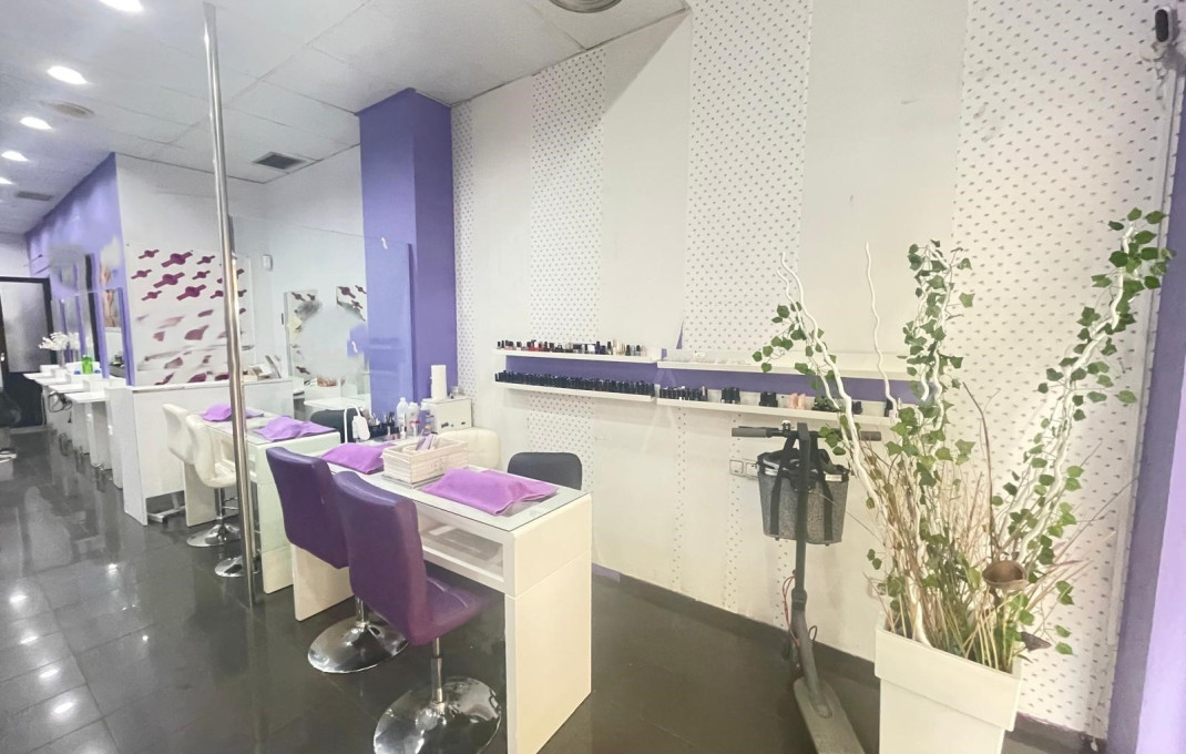 Transfer - Peluquerias y Estetica -
Barcelona - Sagrada familia