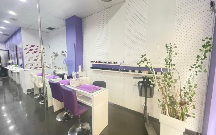 Transfer - Peluquerias y Estetica -
Barcelona - Sagrada familia