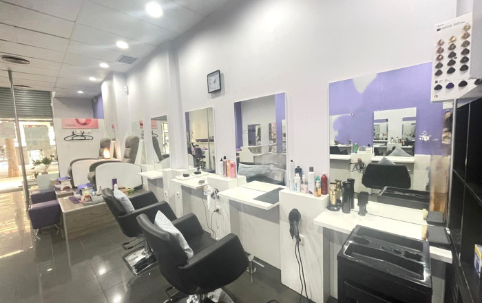 Transfer - Peluquerias y Estetica -
Barcelona - Sagrada familia