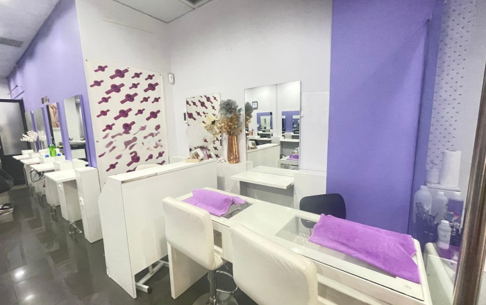 Transfer - Peluquerias y Estetica -
Barcelona - Sagrada familia