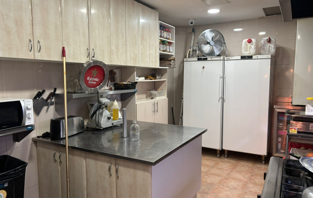 Traspaso - Restaurante -
Barcelona - Sant Martí