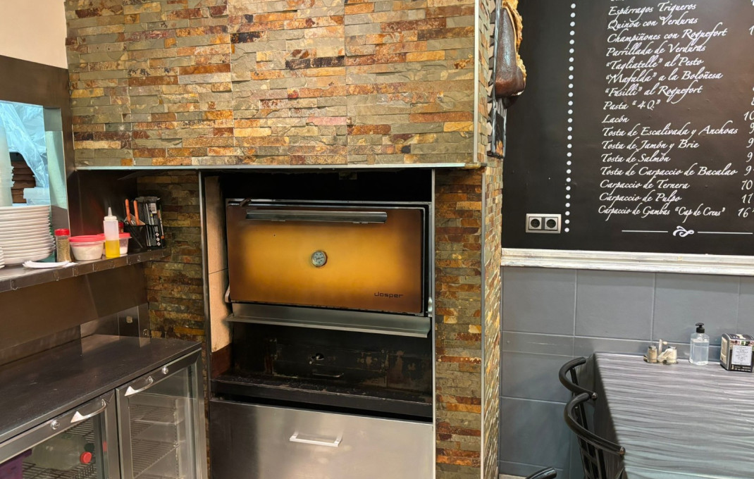 Traspaso - Restaurante -
Barcelona - Sant Martí