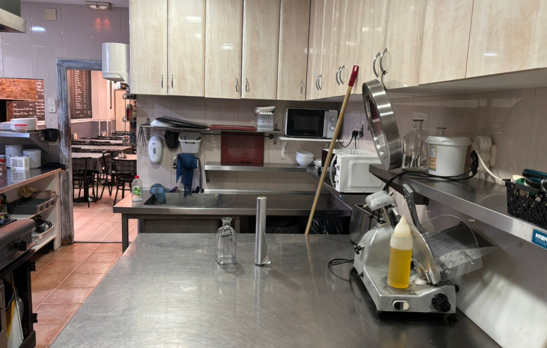 Traspaso - Restaurante -
Barcelona - Sant Martí