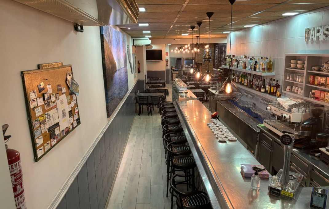 Traspaso - Restaurante -
Barcelona - Sant Martí