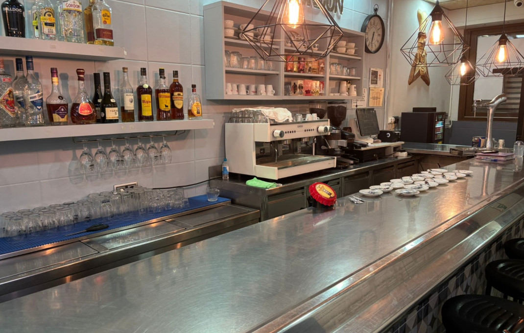 Traspaso - Restaurante -
Barcelona - Sant Martí