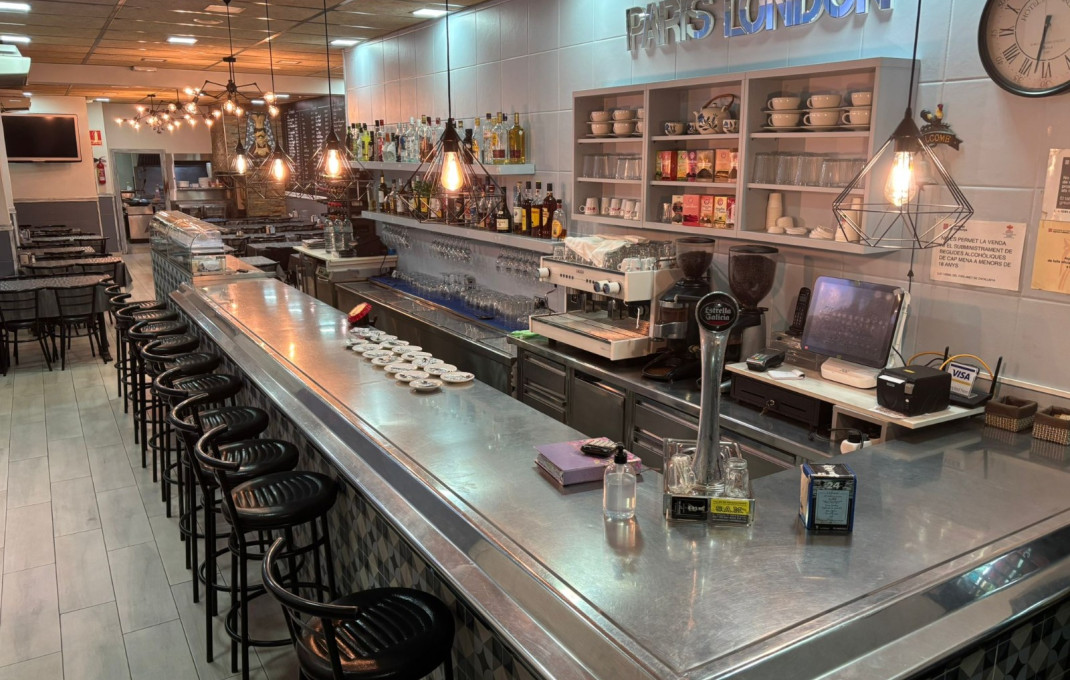 Traspaso - Restaurante -
Barcelona - Sant Martí