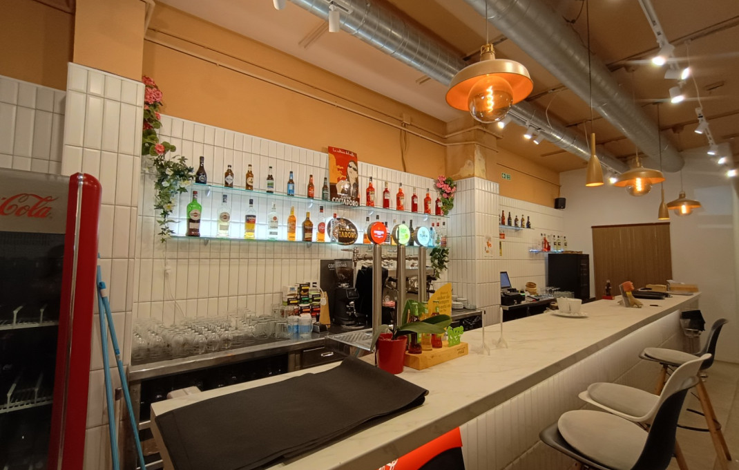 Transfer - Bar Restaurante -
Barcelona - Eixample Izquierdo