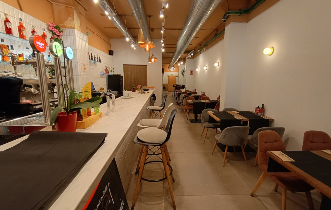 Transfer - Bar Restaurante -
Barcelona - Eixample Izquierdo