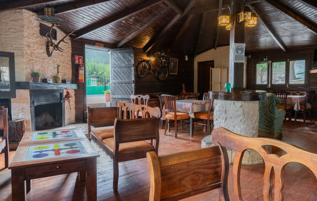 Sale - Complejos turísticos -
Albacete - Bogarra