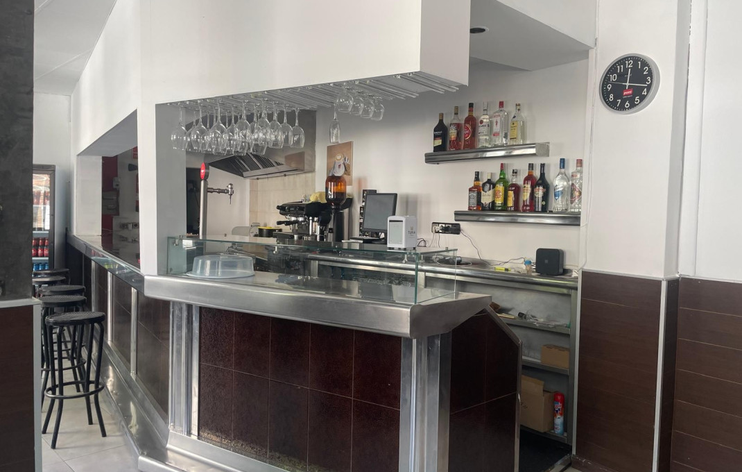 Alquiler - Bar Restaurante -
Barberá del Vallés