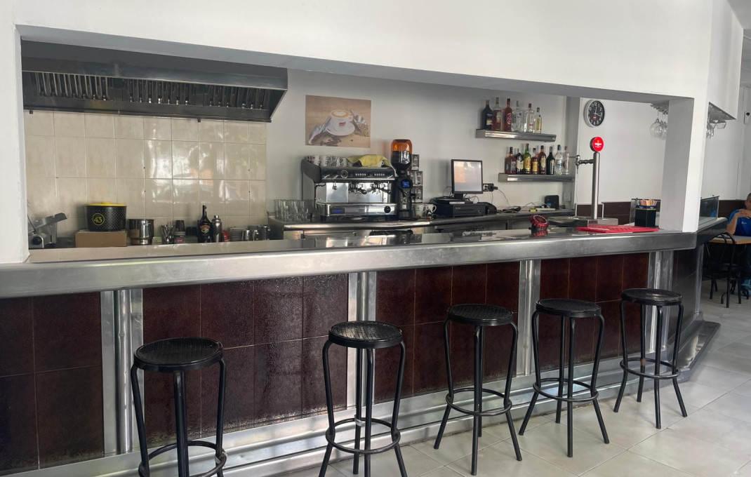 Alquiler - Bar Restaurante -
Barberá del Vallés