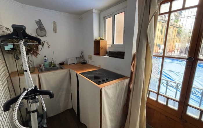 Traspaso - Tiendas -
Barcelona - Gràcia