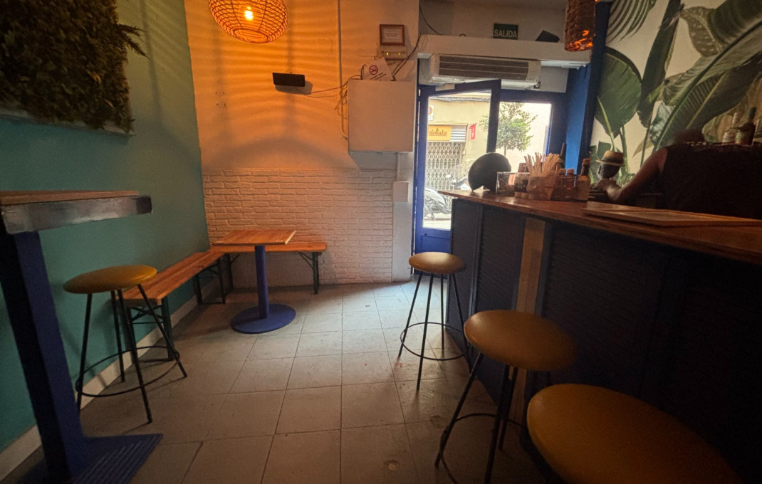 Traspaso - Licencia C2 -
Barcelona - Gràcia