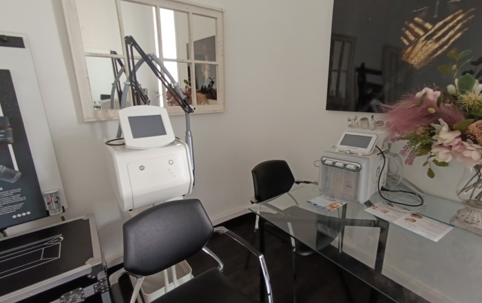 Traspaso - Peluquerias y Estetica -
Barcelona - Eixample