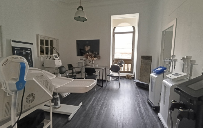 Traspaso - Peluquerias y Estetica -
Barcelona - Eixample